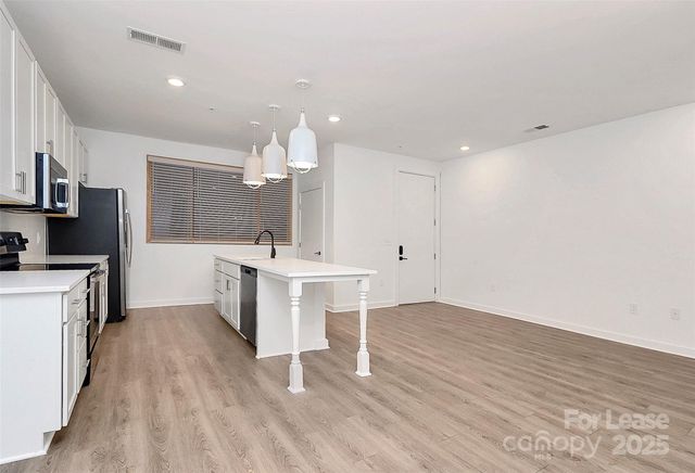 1115 Seigle Avenue 104, Charlotte, NC 28205