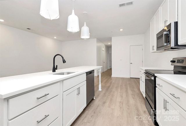 1115 Seigle Avenue 104, Charlotte, NC 28205