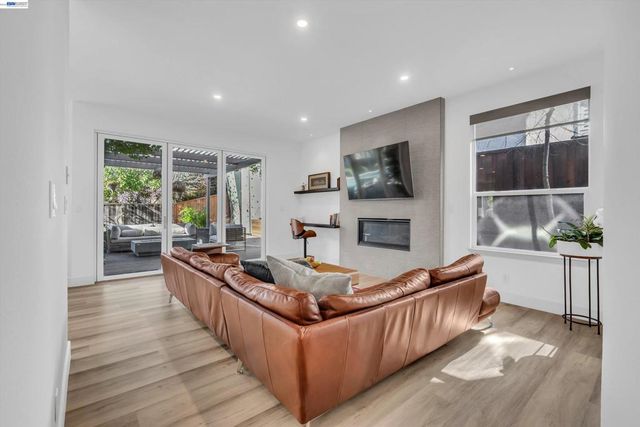 216 216 Elder Ct, San Ramon, CA 94582