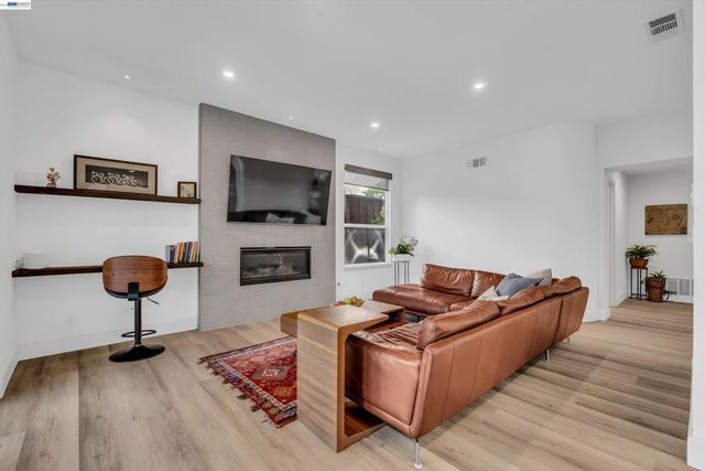 216 216 Elder Ct, San Ramon, CA 94582