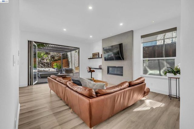 216 216 Elder Ct, San Ramon, CA 94582