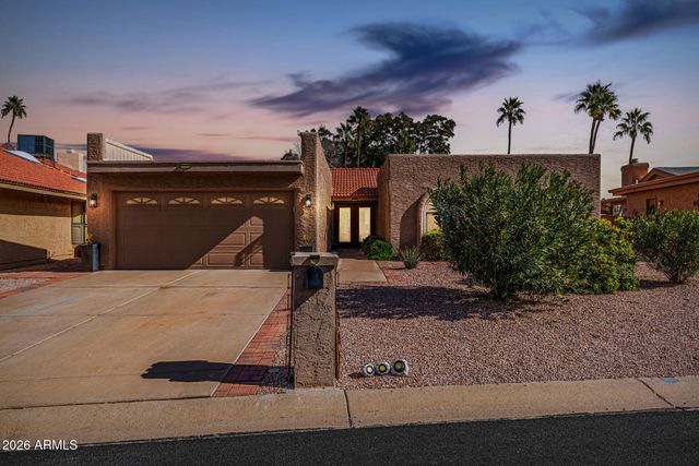 26241 S LAKEMONT Drive, Sun Lakes, AZ 85248