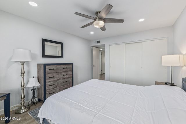 26241 S LAKEMONT Drive, Sun Lakes, AZ 85248