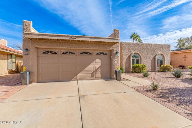 26241 S LAKEMONT Drive, Sun Lakes, AZ 85248