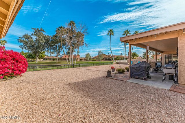 26241 S LAKEMONT Drive, Sun Lakes, AZ 85248