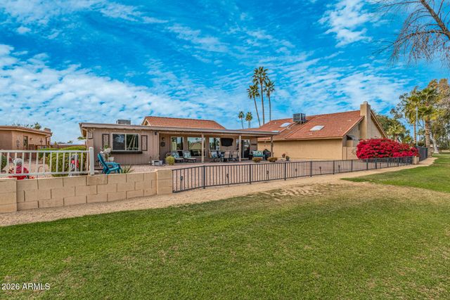 26241 S LAKEMONT Drive, Sun Lakes, AZ 85248