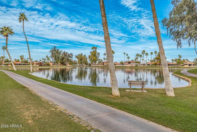 26241 S LAKEMONT Drive, Sun Lakes, AZ 85248