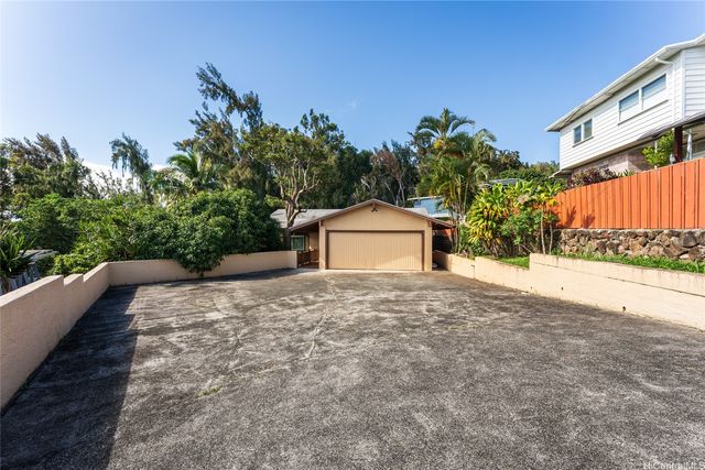 2071 Kilakila Drive, Honolulu, HI 96817