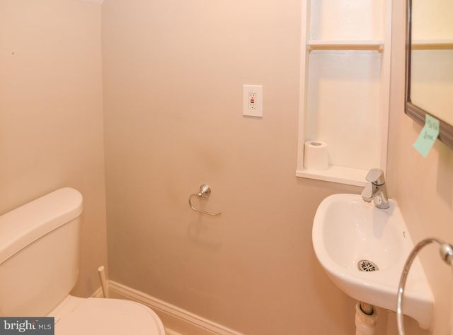 2231 GUILFORD AVE, Baltimore, MD 21218