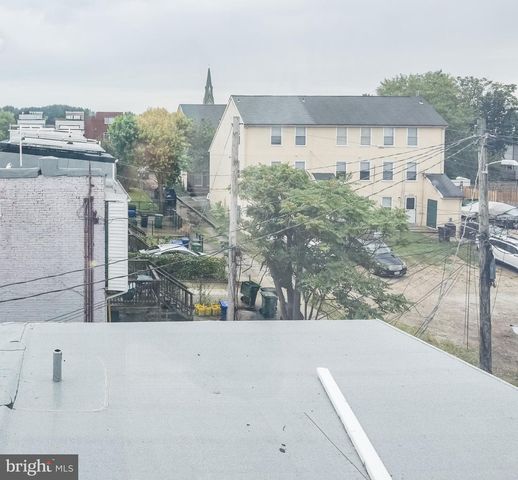 2231 GUILFORD AVE, Baltimore, MD 21218