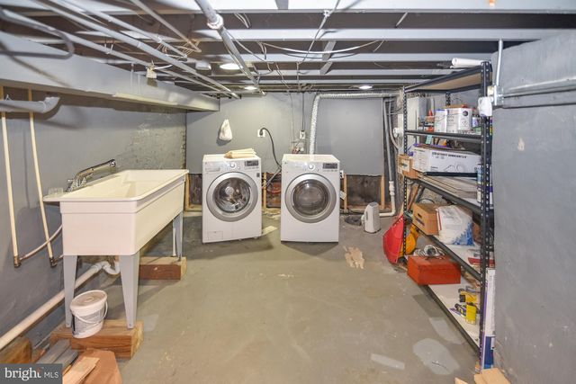 2231 GUILFORD AVE, Baltimore, MD 21218