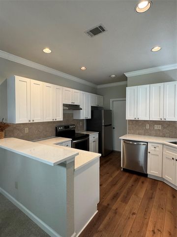 8502 Cima Oak LN A, Austin, TX 78759