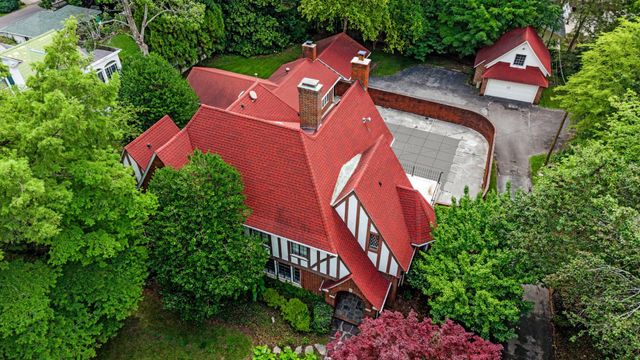 1560 N Ocoee Street, Cleveland, TN 37311