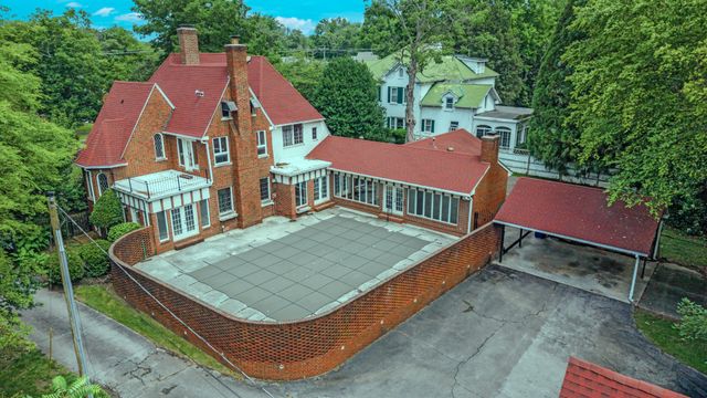 1560 N Ocoee Street, Cleveland, TN 37311