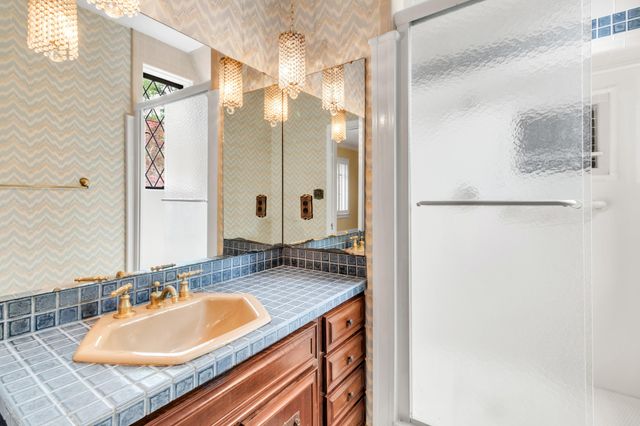 1560 N Ocoee Street, Cleveland, TN 37311