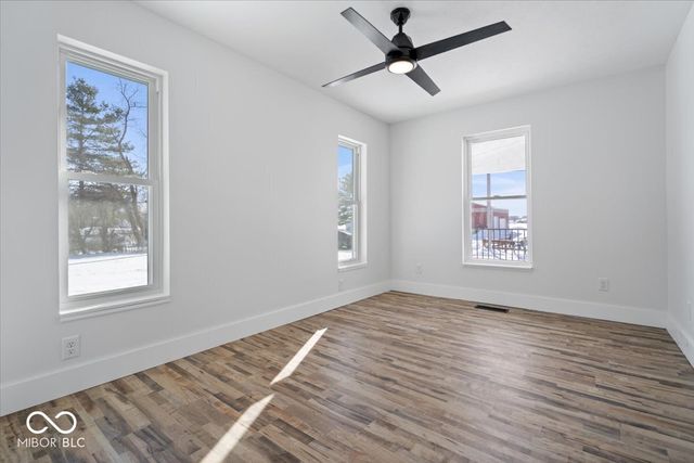 3276 W 400 S, Trafalgar, IN 46181