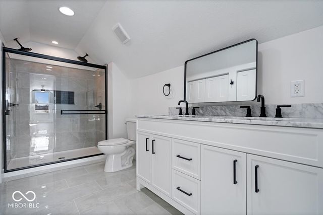 3276 W 400 S, Trafalgar, IN 46181