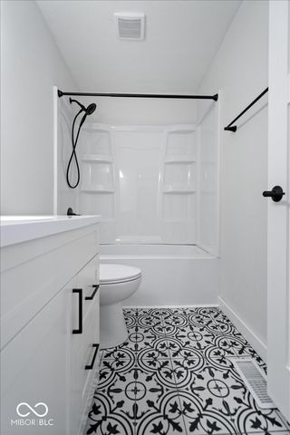 3276 W 400 S, Trafalgar, IN 46181