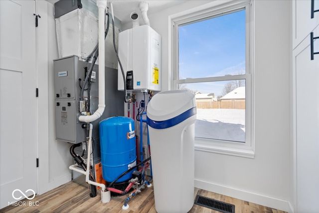 3276 W 400 S, Trafalgar, IN 46181