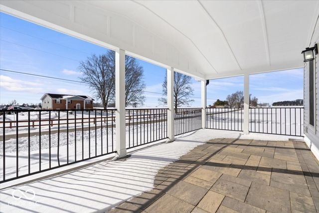 3276 W 400 S, Trafalgar, IN 46181