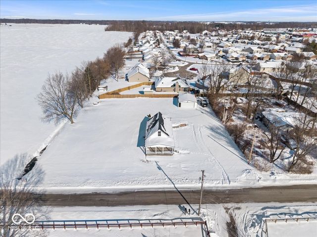 3276 W 400 S, Trafalgar, IN 46181