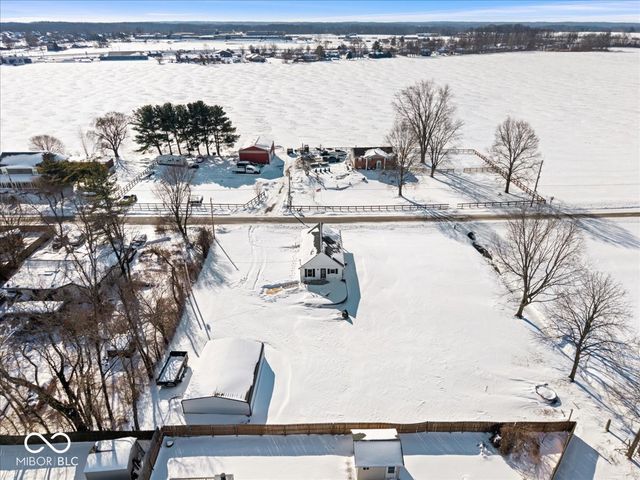 3276 W 400 S, Trafalgar, IN 46181