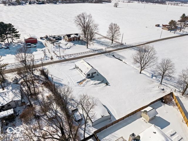 3276 W 400 S, Trafalgar, IN 46181