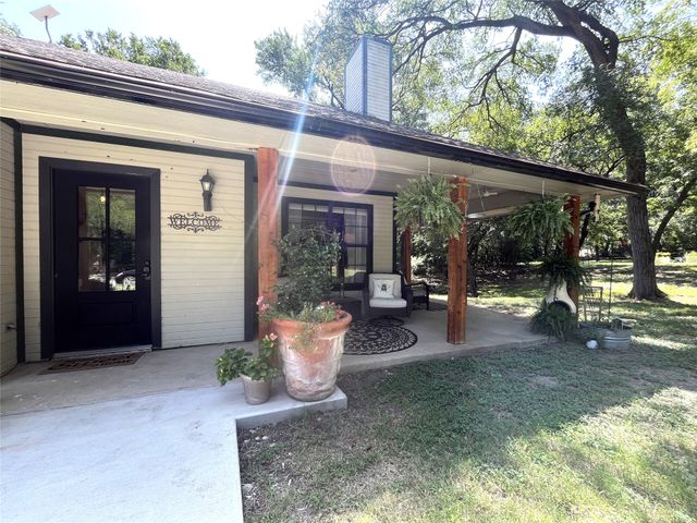 1229 Epps Road, Palmer, TX 75152