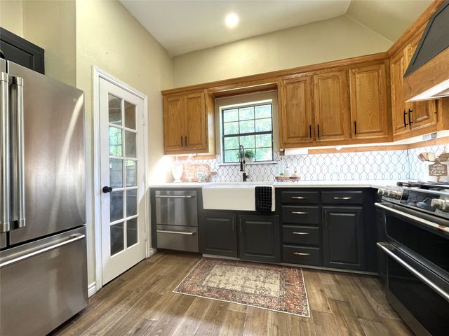 1229 Epps Road, Palmer, TX 75152