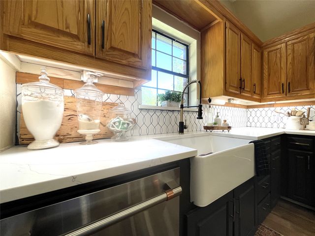 1229 Epps Road, Palmer, TX 75152