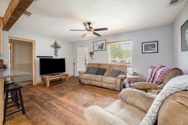 805 Bowie Street, Garland, TX 75040