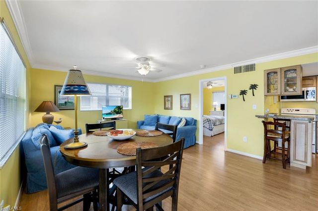 780 10th AVE S # 22, Naples, FL 34102