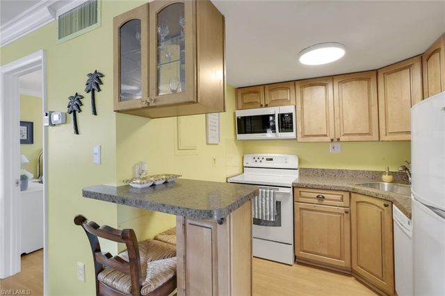 780 10th AVE S # 22, Naples, FL 34102