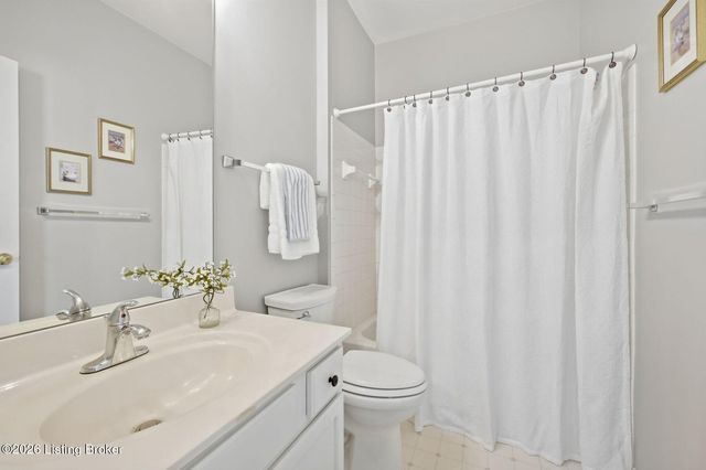 4916 Merton Square, Louisville, KY 40241