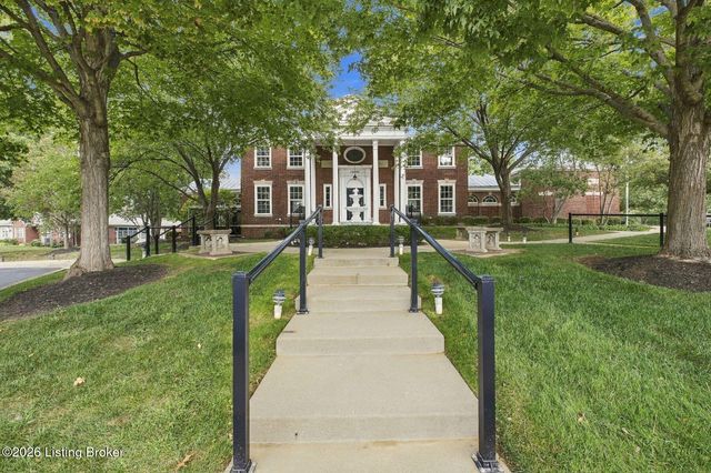 4916 Merton Square, Louisville, KY 40241