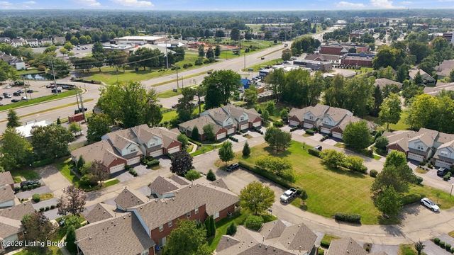 4916 Merton Square, Louisville, KY 40241