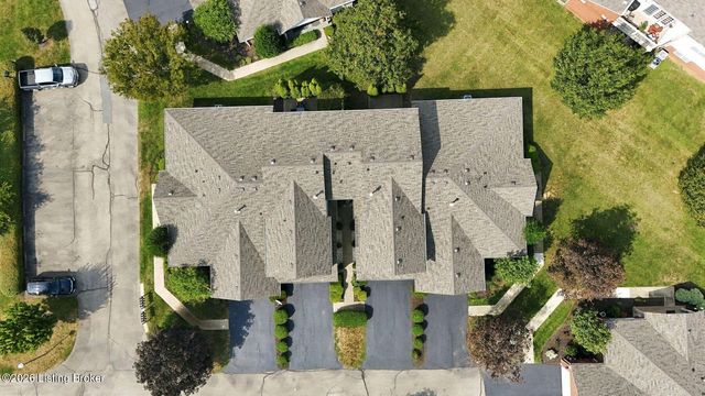 4916 Merton Square, Louisville, KY 40241