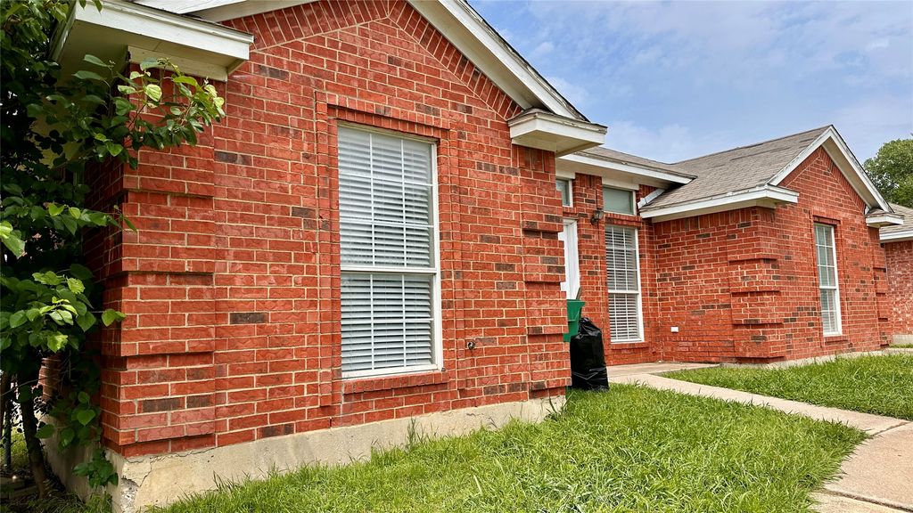 520 Strata Drive, Denton, TX 76201