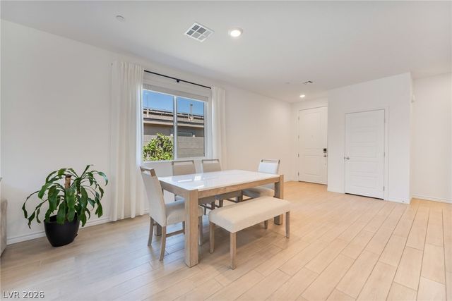 9458 Noble Fir Ridge Avenue, Las Vegas, NV 89143