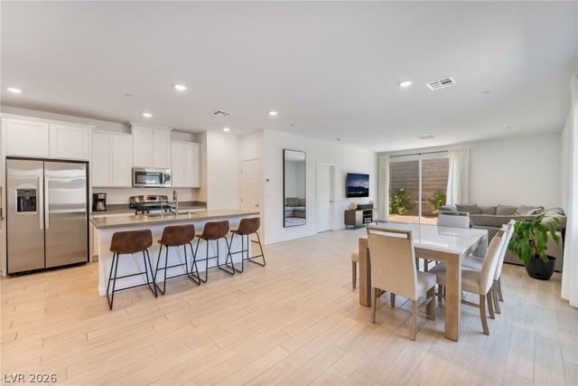 9458 Noble Fir Ridge Avenue, Las Vegas, NV 89143