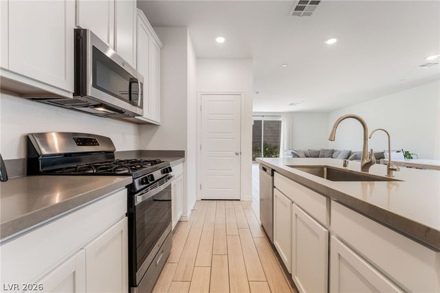 9458 Noble Fir Ridge Avenue, Las Vegas, NV 89143