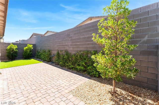 9458 Noble Fir Ridge Avenue, Las Vegas, NV 89143