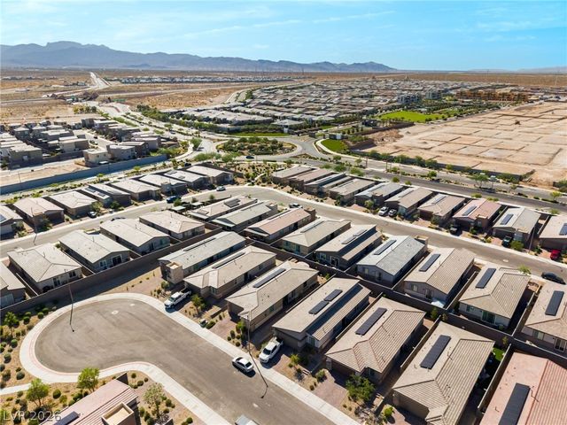 9458 Noble Fir Ridge Avenue, Las Vegas, NV 89143