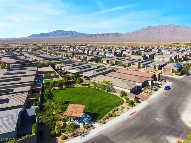 9458 Noble Fir Ridge Avenue, Las Vegas, NV 89143