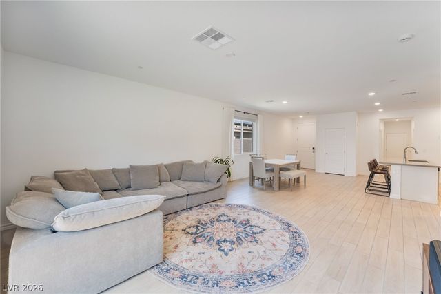 9458 Noble Fir Ridge Avenue, Las Vegas, NV 89143