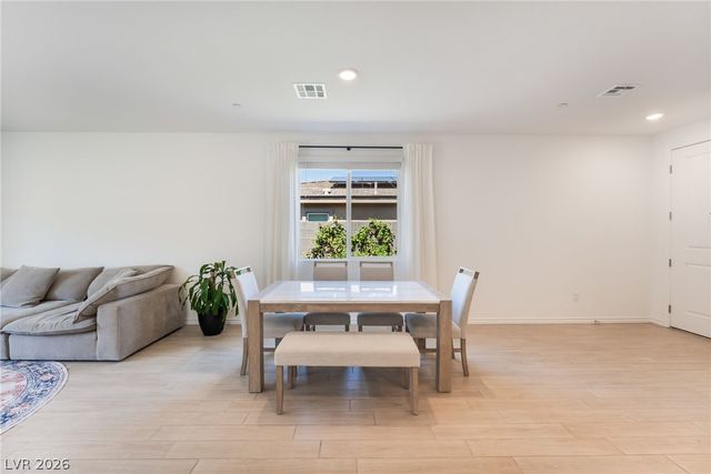 9458 Noble Fir Ridge Avenue, Las Vegas, NV 89143