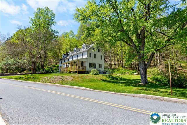 1841 Twin Pine Road, Stroudsburg, PA 18360