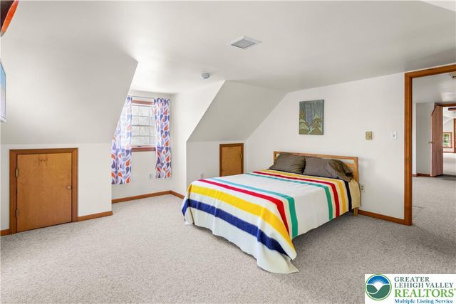 1841 Twin Pine Road, Stroudsburg, PA 18360