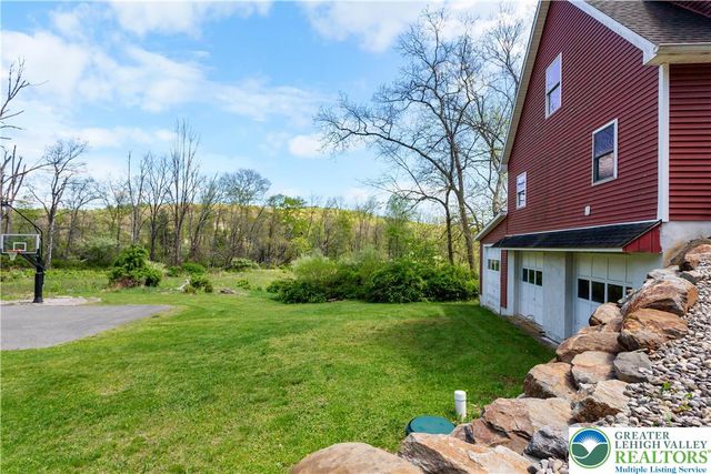 1841 Twin Pine Road, Stroudsburg, PA 18360