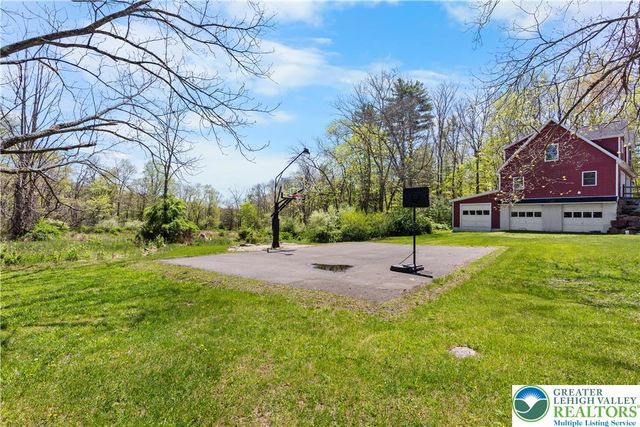 1841 Twin Pine Road, Stroudsburg, PA 18360